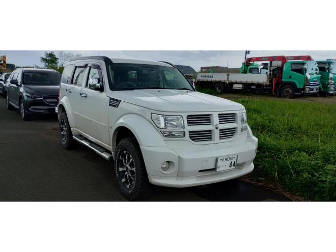 ダッジナイトロAWD 4WD 3700 5Dr