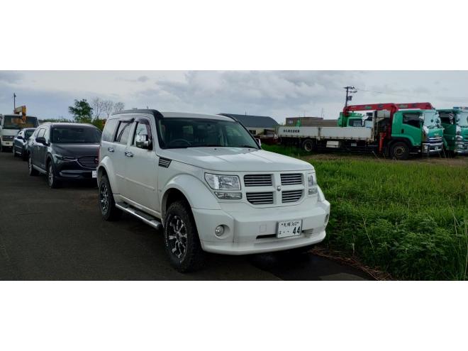 ダッジナイトロAWD 4WD 3700 5Dr