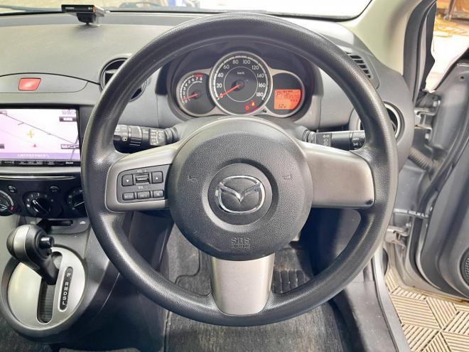 デミオ13C 4WD 5年保証 ナビ 夏冬タイヤ 寒冷地仕様 車検整備2年付 修復歴無