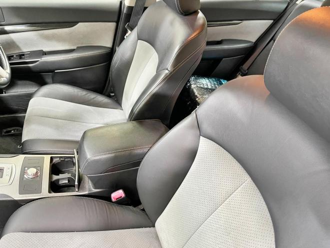 レガシィB4 2.5GTアイサイト スポーツS 4WD 5年保証 スマキー 夏冬タイヤ ETC ナビ 寒冷地仕様 禁煙 車検整備2年付 修復歴無