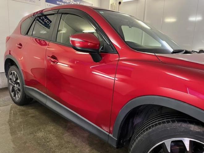 CX-5ＸＤ　Ｌパッケージ　本州仕入　禁煙車　ＷＡＫＯＳバリアスコーティング済　スカイアクティブディーゼルターボ　純正１９インチＡＷ　純正１９ＡＷ＋スタッドレスタイヤ付　純正ナビ（地デジ　ＤＶＤ再生　Ｂｌｕｅｔｏｏｔｈ）＋バックカメラ＆サイドカメラ　ＢＯＳＥサウンド　純正ブラックレザーシート　レーダークルーズコントロール　ブラインドスポット　車線逸脱警報　ＬＥＤヘッドライト　両席シートヒーター　アドバンスキー　横滑り防止装置　ＥＴＣ 4WD 2200 5Dr