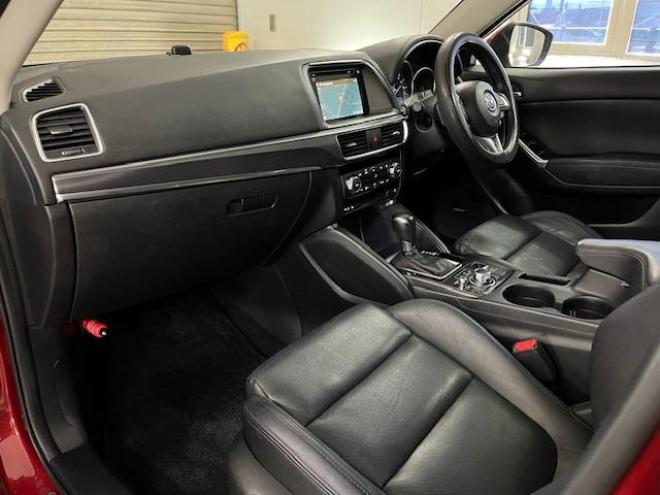 CX-5ＸＤ　Ｌパッケージ　本州仕入　禁煙車　ＷＡＫＯＳバリアスコーティング済　スカイアクティブディーゼルターボ　純正１９インチＡＷ　純正１９ＡＷ＋スタッドレスタイヤ付　純正ナビ（地デジ　ＤＶＤ再生　Ｂｌｕｅｔｏｏｔｈ）＋バックカメラ＆サイドカメラ　ＢＯＳＥサウンド　純正ブラックレザーシート　レーダークルーズコントロール　ブラインドスポット　車線逸脱警報　ＬＥＤヘッドライト　両席シートヒーター　アドバンスキー　横滑り防止装置　ＥＴＣ 4WD 2200 5Dr