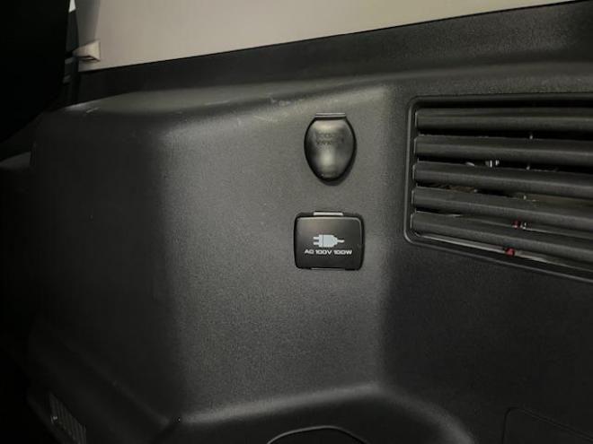 パジェロロング　エクシード　本州仕入　寒冷地仕様　禁煙車　ダブルバッテリー　リアデフロック　ディーゼルターボ　新品ＷＥＤＳキーラー１７ＡＷ＋新品ＴＯＹＯホワイトレタータイヤ　社外１７ＡＷ＋スタッドレスタイヤ付　新品ＪＡＯＳブラックマッドガード　カロッツェリアナビ（フルセグ地デジ　ＤＶＤ再生　Ｂｌｕｅｔｏｏｔｈ）＋バックカメラ　クルーズコントロール　両席シートヒーター　リアヒーター　横滑り防止装置　盗難防止装置　１００Ｖ電源　ＨＩＤ　ＥＴＣ 4WD 5 3200Dr