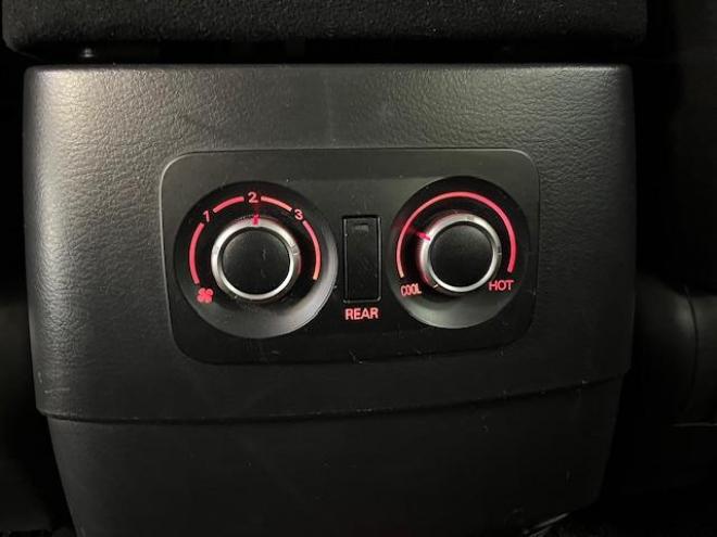 パジェロロング　エクシード　本州仕入　寒冷地仕様　禁煙車　ダブルバッテリー　リアデフロック　ディーゼルターボ　新品ＷＥＤＳキーラー１７ＡＷ＋新品ＴＯＹＯホワイトレタータイヤ　社外１７ＡＷ＋スタッドレスタイヤ付　新品ＪＡＯＳブラックマッドガード　カロッツェリアナビ（フルセグ地デジ　ＤＶＤ再生　Ｂｌｕｅｔｏｏｔｈ）＋バックカメラ　クルーズコントロール　両席シートヒーター　リアヒーター　横滑り防止装置　盗難防止装置　１００Ｖ電源　ＨＩＤ　ＥＴＣ 4WD 5 3200Dr