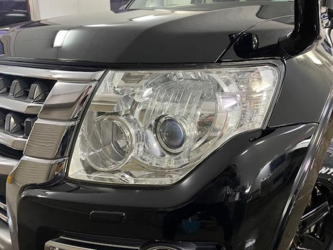 パジェロロング　エクシード　本州仕入　寒冷地仕様　禁煙車　ダブルバッテリー　リアデフロック　ディーゼルターボ　新品ＷＥＤＳキーラー１７ＡＷ＋新品ＴＯＹＯホワイトレタータイヤ　社外１７ＡＷ＋スタッドレスタイヤ付　新品ＪＡＯＳブラックマッドガード　カロッツェリアナビ（フルセグ地デジ　ＤＶＤ再生　Ｂｌｕｅｔｏｏｔｈ）＋バックカメラ　クルーズコントロール　両席シートヒーター　リアヒーター　横滑り防止装置　盗難防止装置　１００Ｖ電源　ＨＩＤ　ＥＴＣ 4WD 5 3200Dr