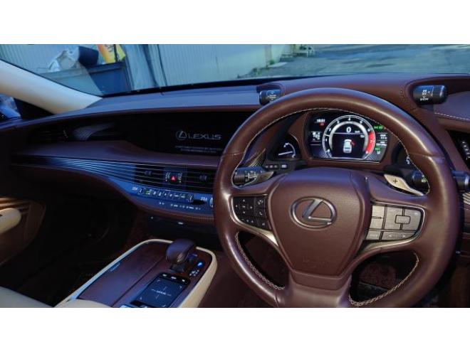 レクサスLS500　ターボ 4WD 3500
