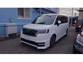 ステップワゴン　プレミアムライン 4WD 1500