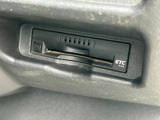 ハイエースバンＤＬ　ＧＬパッケージ　４ＷＤ　ＥＴＣ　バックカメラ　ナビ　レーンアシスト　衝突被害軽減システム　スライドドア　オートマチックハイビーム　電動格納ミラー　ＡＴ　アルミホイール　Ｂｌｕｅｔｏｏｔｈ　ＡＢＳ　ＥＳＣ　エアコン 4WD 2800(D) 4Dr