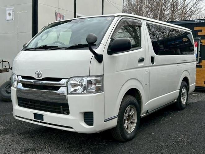 ハイエースバンＤＬ　ＧＬパッケージ　４ＷＤ　ＥＴＣ　バックカメラ　ナビ　レーンアシスト　衝突被害軽減システム　スライドドア　オートマチックハイビーム　電動格納ミラー　ＡＴ　アルミホイール　Ｂｌｕｅｔｏｏｔｈ　ＡＢＳ　ＥＳＣ　エアコン 4WD 2800(D) 4Dr