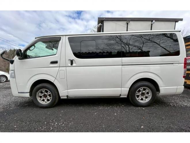 ハイエースバンＤＬ　ＧＬパッケージ　４ＷＤ　ＥＴＣ　バックカメラ　ナビ　レーンアシスト　衝突被害軽減システム　スライドドア　オートマチックハイビーム　電動格納ミラー　ＡＴ　アルミホイール　Ｂｌｕｅｔｏｏｔｈ　ＡＢＳ　ＥＳＣ　エアコン 4WD 2800(D) 4Dr