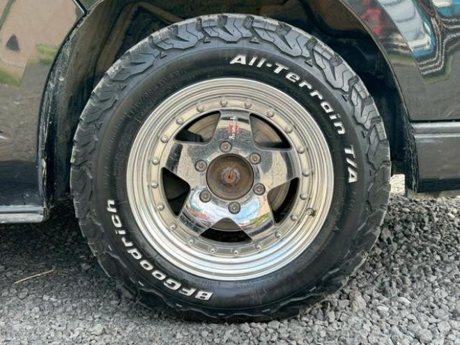 ハイエースバン　ＥＴＣ　バックカメラ　ナビ　両側スライドドア　ＡＴ　アルミホイール　エアコン　パワーウィンドウ　運転席エアバッグ 4WD 3000(D) 5Dr