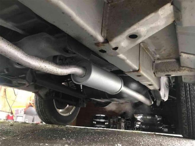 キックス　４ＷＤ　ドライブレコーダー　ナビ　ＴＶ　電動格納ミラー　アルミホイール　エアコン　パワーステアリング　パワーウィンドウ 4WD 660 3Dr