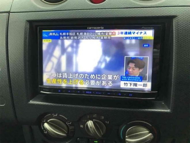 キックス　４ＷＤ　ドライブレコーダー　ナビ　ＴＶ　電動格納ミラー　アルミホイール　エアコン　パワーステアリング　パワーウィンドウ 4WD 660 3Dr