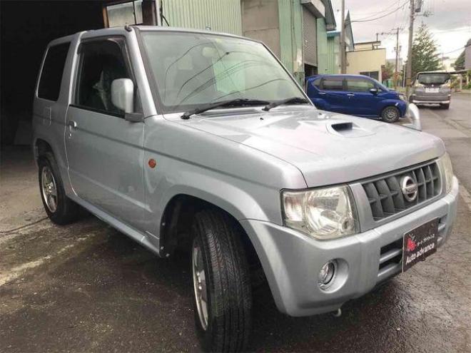 キックス　４ＷＤ　ドライブレコーダー　ナビ　ＴＶ　電動格納ミラー　アルミホイール　エアコン　パワーステアリング　パワーウィンドウ 4WD 660 3Dr