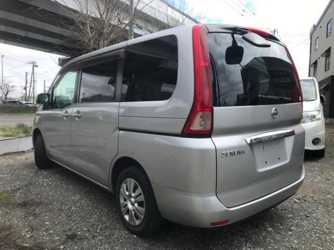 セレナ２０Ｓ　４ＷＤ　福祉車輛　今日値　下げ中！３１日迄限定プライス！！３カ月３０００ＫＭ保証　　整備士在籍　自社工場　　７人乗り　アンシャンテリフトアップ　両側スライドドア　３列シート　ＣＶＴ　ＣＤ　エアコン 4WD 2000 5Dr