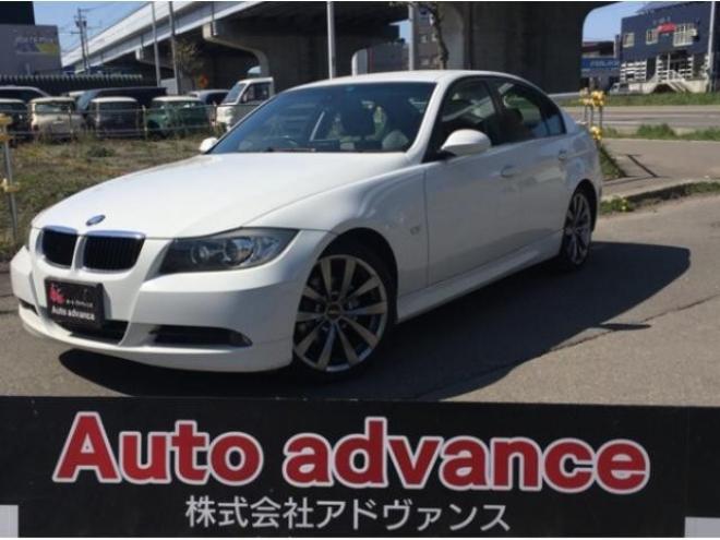 BMW３シリーズ ３２０ｉ　ハイラインパッケージ　ＥＴＣ　ナビ　ＴＶ　アルミホイール　ＨＩＤ　パワーシート　革シート　シートヒーター　ＡＴ　ＡＢＳ　ＣＤ　エアコン　パワーステアリング　パワーウィンドウ 2WD 2000 4Dr