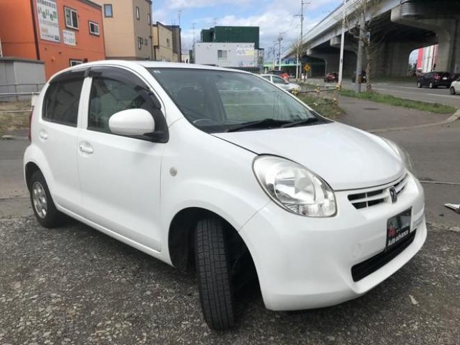 パッソＸ　ユルリ　４ＷＤ　３か月３０００ＫＭ保証付き　整備士在籍　自社工場　自社分割　自社ローンスマートキー　電動格納ミラー　ＣＶＴ　盗難防止システム　衝突安全ボディ　ＡＢＳ　ＣＤ　エアコン 2WD 1000 5Dr