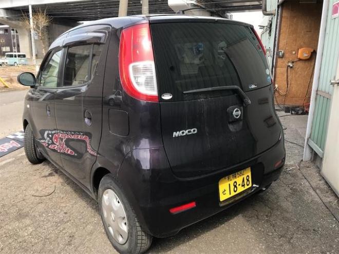 モコＥ　ＦＯＵＲ　４ＷＤ　スマートキー　シートヒーター　ベンチシート　ＡＴ　盗難防止システム　ＡＢＳ　ＣＤ　衝突安全ボディ　エアコン 4WD 660 5Dr