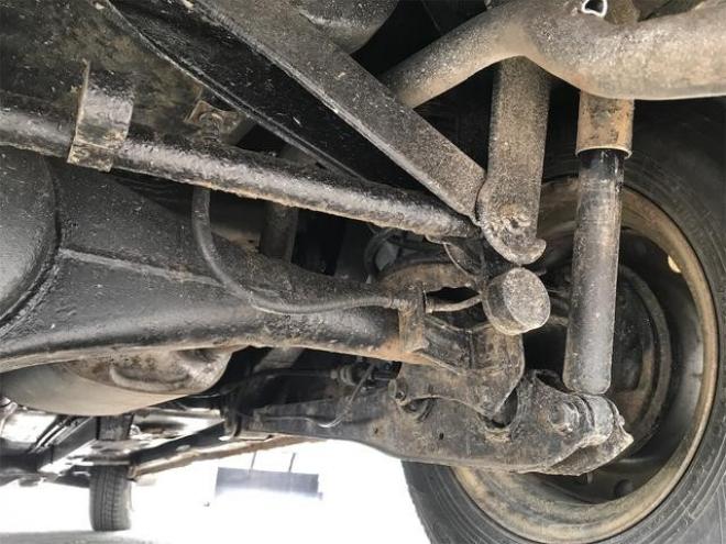 モコＥ　ＦＯＵＲ　４ＷＤ　スマートキー　シートヒーター　ベンチシート　ＡＴ　盗難防止システム　ＡＢＳ　ＣＤ　衝突安全ボディ　エアコン 4WD 660 5Dr