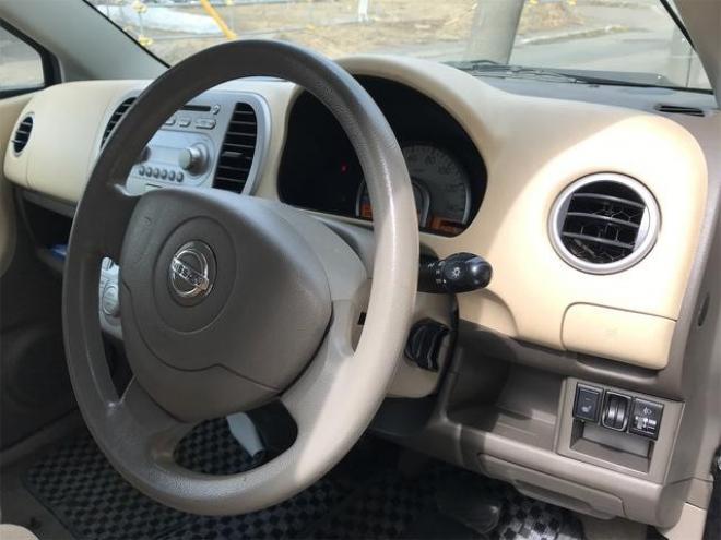 モコＥ　ＦＯＵＲ　４ＷＤ　スマートキー　シートヒーター　ベンチシート　ＡＴ　盗難防止システム　ＡＢＳ　ＣＤ　衝突安全ボディ　エアコン 4WD 660 5Dr