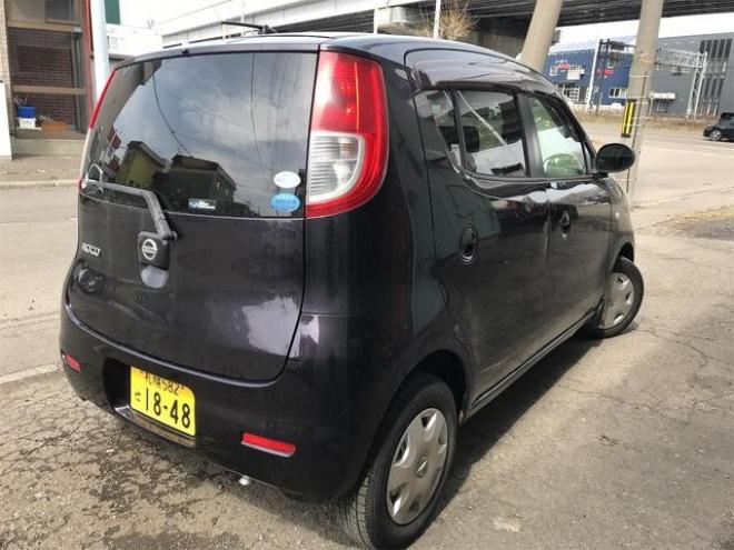 モコＥ　ＦＯＵＲ　４ＷＤ　スマートキー　シートヒーター　ベンチシート　ＡＴ　盗難防止システム　ＡＢＳ　ＣＤ　衝突安全ボディ　エアコン 4WD 660 5Dr