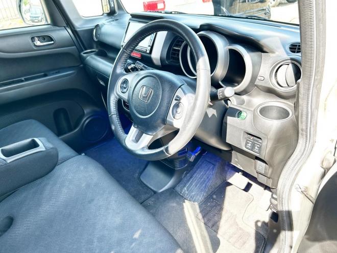 N-BOX660GターボSSパッケージ 4WD　ローンが不安な方＜優遇ローン＞　寒冷地仕様　純正ナビ　フルセグTV　ETC