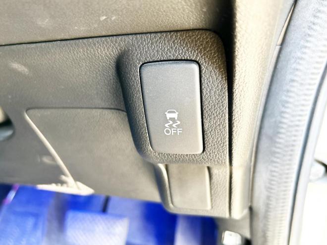 N-BOX660GターボSSパッケージ 4WD　ローンが不安な方＜優遇ローン＞　寒冷地仕様　純正ナビ　フルセグTV　ETC
