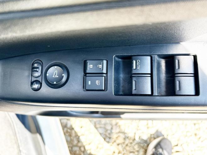 N-BOX660GターボSSパッケージ 4WD　ローンが不安な方＜優遇ローン＞　寒冷地仕様　純正ナビ　フルセグTV　ETC