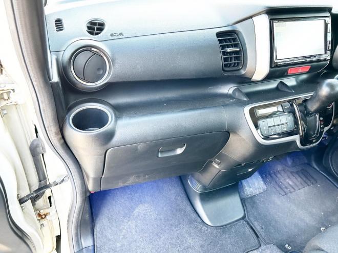 N-BOX660GターボSSパッケージ 4WD　ローンが不安な方＜優遇ローン＞　寒冷地仕様　純正ナビ　フルセグTV　ETC