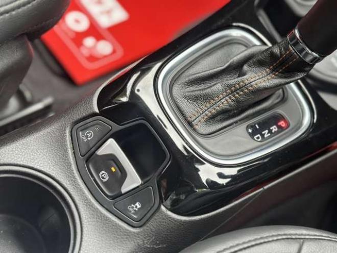 コンパスリミテッド 4WD　Gナビ/Bカメラ/ETC/黒皮シート/クルコン 正規輸入車 2400