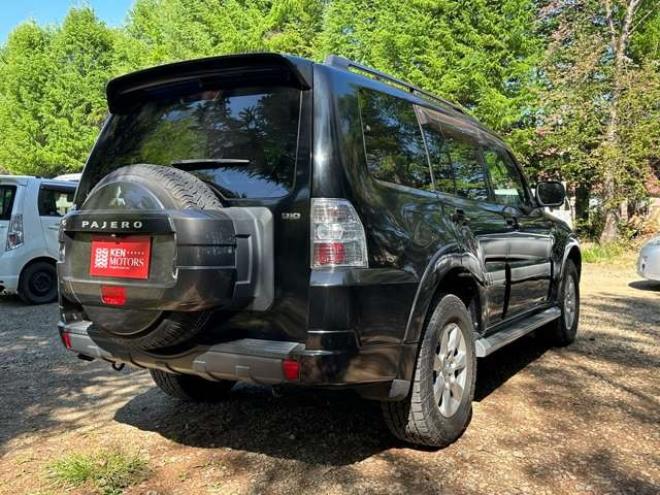 パジェロ3.2 ロング GR ディーゼルターボ 4WD　社外ナビ/7人乗り/後席モニタ/ETC/Bカメ 3200