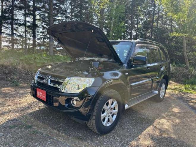 パジェロ3.2 ロング GR ディーゼルターボ 4WD　社外ナビ/7人乗り/後席モニタ/ETC/Bカメ 3200