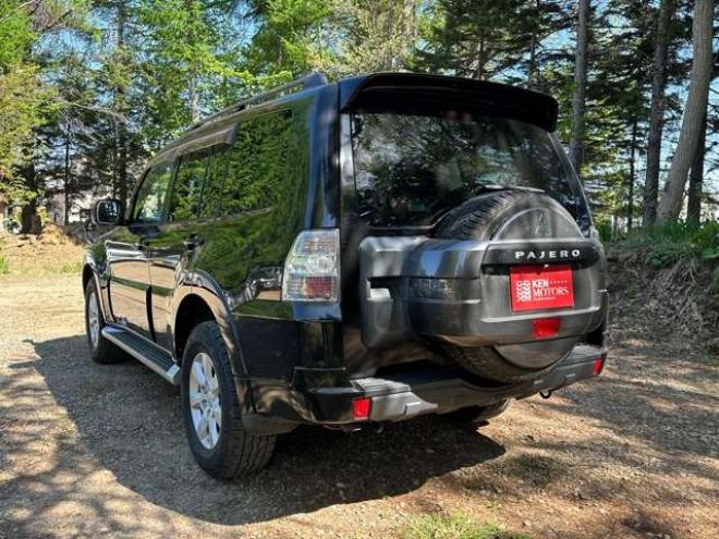 パジェロ3.2 ロング GR ディーゼルターボ 4WD　社外ナビ/7人乗り/後席モニタ/ETC/Bカメ 3200