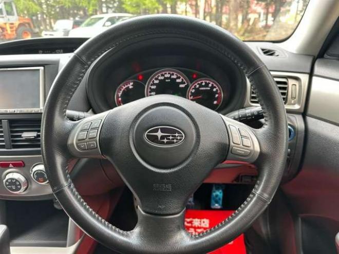 フォレスター2.0 XT 4WD　社外AW/電動シート/クルコン/ETC/ターボ 2000