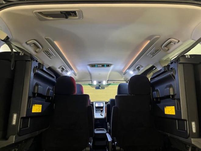 ヴェルファイア２．４Ｚ　プラチナセレクション　本州仕入　禁煙車　ＷＡＫＯＳバリアスコーティング済　純正１８インチＡＷ　社外１７ＡＷ＋スタッドレスタイヤ付　純正ＨＤＤナビ（ＣＤ＆ＤＶＤ再生　フルセグ地デジ　Ｂｌｕｅｔｏｏｔｈ）＋バックカメラ　フロントブラインドカメラ　両側パワースライドドア　パワーバックドア　クルーズコントロール　７人乗りキャプテンシート　オットマン　コーナーセンサー　横滑り防止装置　ＰＵＳＨスタート　スマートキー　タイミングチェーン車　ＨＩＤヘッドライト　ビルトインＥＴＣ 4WD 2400 5Dr