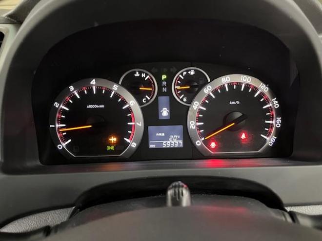 ヴェルファイア２．４Ｚ　プラチナセレクション　本州仕入　禁煙車　ＷＡＫＯＳバリアスコーティング済　純正１８インチＡＷ　社外１７ＡＷ＋スタッドレスタイヤ付　純正ＨＤＤナビ（ＣＤ＆ＤＶＤ再生　フルセグ地デジ　Ｂｌｕｅｔｏｏｔｈ）＋バックカメラ　フロントブラインドカメラ　両側パワースライドドア　パワーバックドア　クルーズコントロール　７人乗りキャプテンシート　オットマン　コーナーセンサー　横滑り防止装置　ＰＵＳＨスタート　スマートキー　タイミングチェーン車　ＨＩＤヘッドライト　ビルトインＥＴＣ 4WD 2400 5Dr