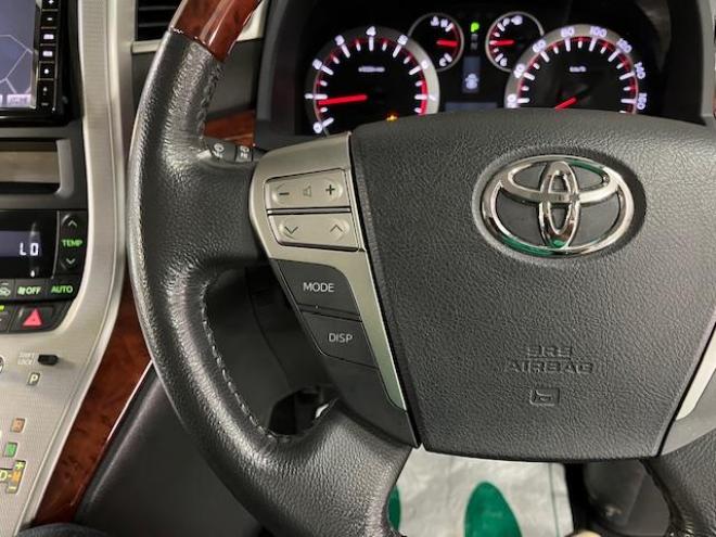 ヴェルファイア２．４Ｚ　プラチナセレクション　本州仕入　禁煙車　ＷＡＫＯＳバリアスコーティング済　純正１８インチＡＷ　社外１７ＡＷ＋スタッドレスタイヤ付　純正ＨＤＤナビ（ＣＤ＆ＤＶＤ再生　フルセグ地デジ　Ｂｌｕｅｔｏｏｔｈ）＋バックカメラ　フロントブラインドカメラ　両側パワースライドドア　パワーバックドア　クルーズコントロール　７人乗りキャプテンシート　オットマン　コーナーセンサー　横滑り防止装置　ＰＵＳＨスタート　スマートキー　タイミングチェーン車　ＨＩＤヘッドライト　ビルトインＥＴＣ 4WD 2400 5Dr