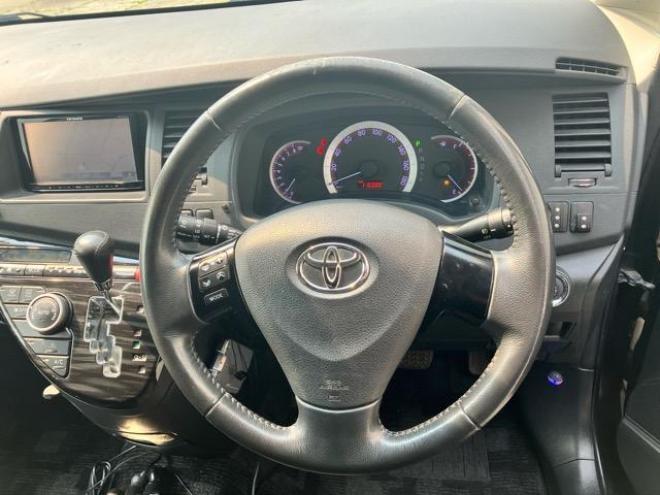 アイシスプラタナ　Vセレクション 4WD 1800 ５Dr