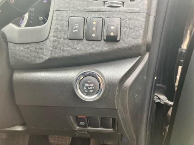 アイシスプラタナ　Vセレクション 4WD 1800 ５Dr