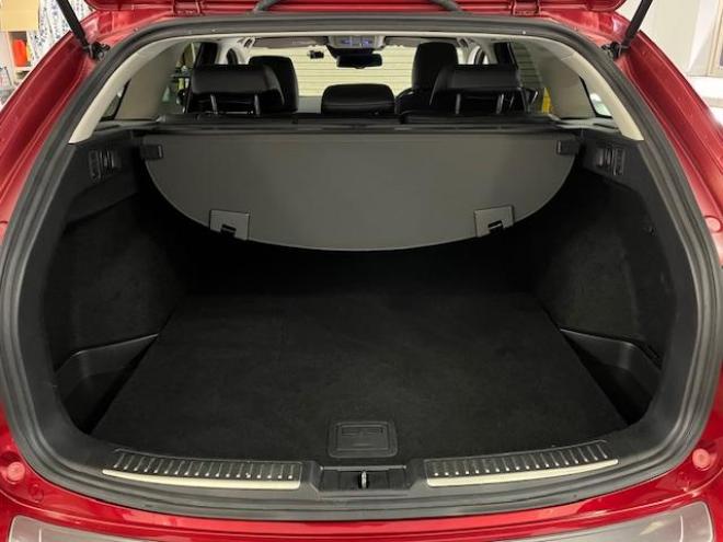 アテンザワゴンＸＤ　プロアクティブ　本州仕入　禁煙車　セーフティクルーズＰＫＧ　スカイアクティブディーゼルターボ　純正１９インチＡＷ　社外１７ＡＷ＋スタッドレスタイヤ付　純正ナビ（地デジ　ＤＶＤ再生　Ｂｌｕｅｔｏｏｔｈ）＋バックカメラ　ＢＯＳＥサウンド　レッド＆ブラックコンビシートカバー　衝突軽減ブレーキ　レーダークルーズコントロール　ブラインドスポット　車線逸脱警報　ＬＥＤヘッドライト　アドバンスキー　横滑り防止装置　ＥＴＣ 4WD 2200 5Dr