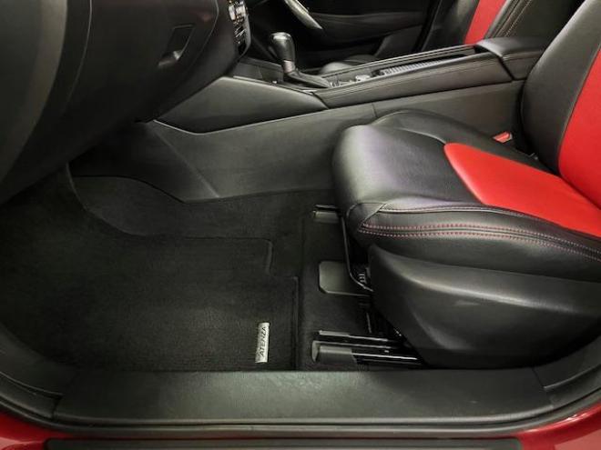 アテンザワゴンＸＤ　プロアクティブ　本州仕入　禁煙車　セーフティクルーズＰＫＧ　スカイアクティブディーゼルターボ　純正１９インチＡＷ　社外１７ＡＷ＋スタッドレスタイヤ付　純正ナビ（地デジ　ＤＶＤ再生　Ｂｌｕｅｔｏｏｔｈ）＋バックカメラ　ＢＯＳＥサウンド　レッド＆ブラックコンビシートカバー　衝突軽減ブレーキ　レーダークルーズコントロール　ブラインドスポット　車線逸脱警報　ＬＥＤヘッドライト　アドバンスキー　横滑り防止装置　ＥＴＣ 4WD 2200 5Dr