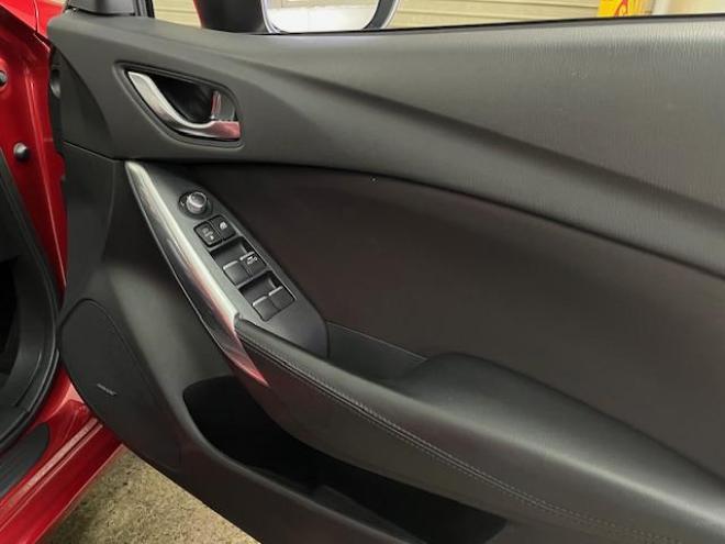アテンザワゴンＸＤ　プロアクティブ　本州仕入　禁煙車　セーフティクルーズＰＫＧ　スカイアクティブディーゼルターボ　純正１９インチＡＷ　社外１７ＡＷ＋スタッドレスタイヤ付　純正ナビ（地デジ　ＤＶＤ再生　Ｂｌｕｅｔｏｏｔｈ）＋バックカメラ　ＢＯＳＥサウンド　レッド＆ブラックコンビシートカバー　衝突軽減ブレーキ　レーダークルーズコントロール　ブラインドスポット　車線逸脱警報　ＬＥＤヘッドライト　アドバンスキー　横滑り防止装置　ＥＴＣ 4WD 2200 5Dr