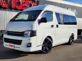 ハイエースバン　DX GLパッケージ　5ドア　ナローハイルーフ　3.0D-T　4WD　8NO登録　内外カスタム車輌 3000