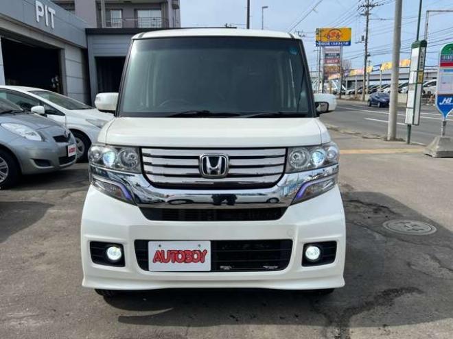 N-BOXカスタムG Lパッケージ 4WD　p/sスタート　ナビ　 Bカメラ　Pスライド 660