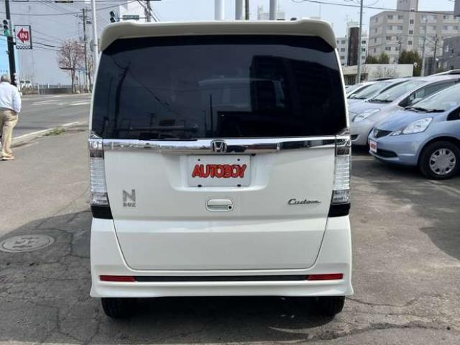 N-BOXカスタムG Lパッケージ 4WD　p/sスタート　ナビ　 Bカメラ　Pスライド 660