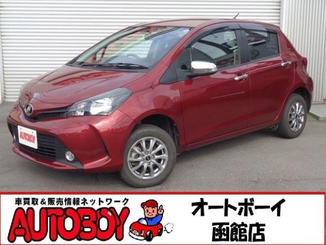 ヴィッツ1.3 F 4WD　ワンオーナー　スマートキー　バックカメラ 1300