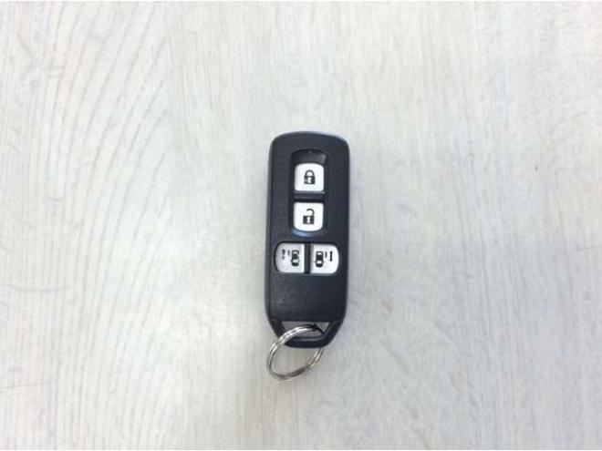 N-BOXG ターボパッケージ 4WD　ドラレコ　Bカメラ　メモリーナビ　ETC 660