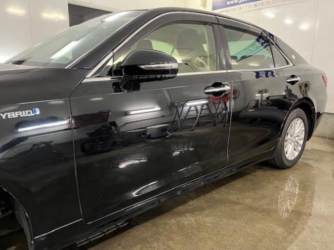 クラウンハイブリッドロイヤルサルーン　Ｆｏｕｒ　後期型　本州仕入　ワンオーナー　寒冷地仕様　禁煙車　ＷＡＫＯＳバリアスコーティング済　純正１６インチＡＷ　社外１６ＡＷ＋スタッドレスタイヤ付　純正ナビ（フルセグ地デジ　ＤＶＤ再生　Ｂｌｕｅｔｏｏｔｈ対応）＋バックカメラ　プリクラッシュセーフティ　レーダークルーズコントロール　フロントガラス熱線　ステアリングヒーター　ミラーヒーター　両席パワーシート　タイミングチェーン車　純正ＬＥＤヘッドライト＆フォグ　横滑り防止装置　ＥＴＣ 4WD 2500 4Dr