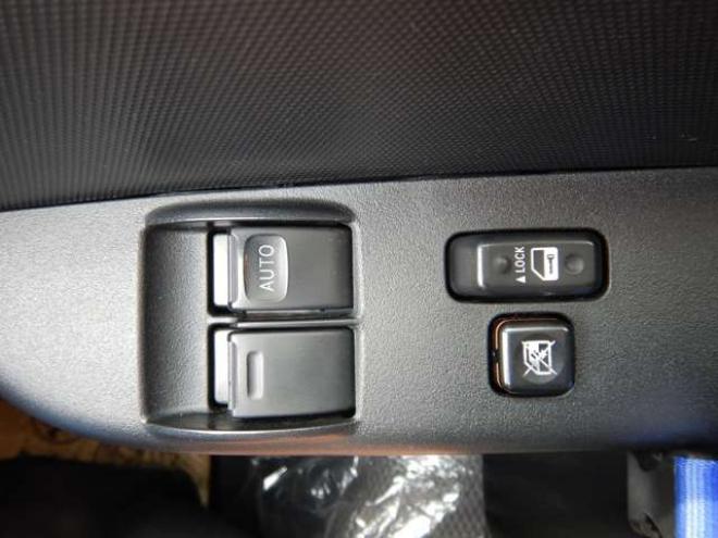 ハイエースバン3.0 ウェルキャブ Bタイプ ロング ルーフサイドウインドゥ付 ディーゼルターボ 4WD　 福祉車両 3000