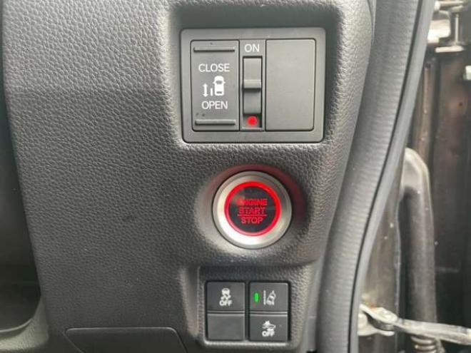 N-BOXカスタム 660 G L ホンダセンシング 4WD　 660